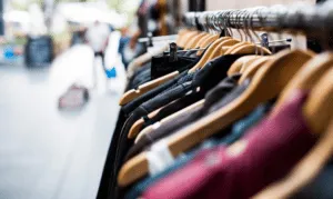 come effettuare sanificazione degli abiti e dei vestiti