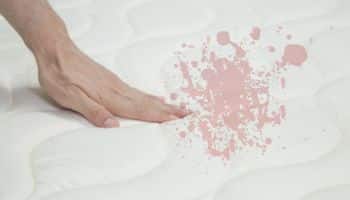 sangue sul materasso